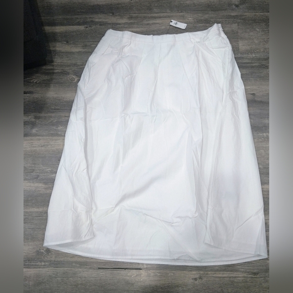 Banana Republic Poplin Midi Skirt - Picture 7 of 7